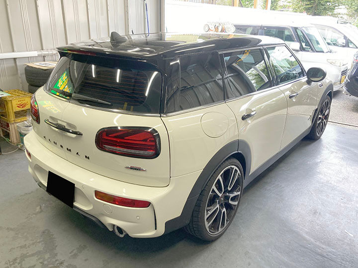 令和4年BMWミニのカーフィルム施工後の右後ろ
